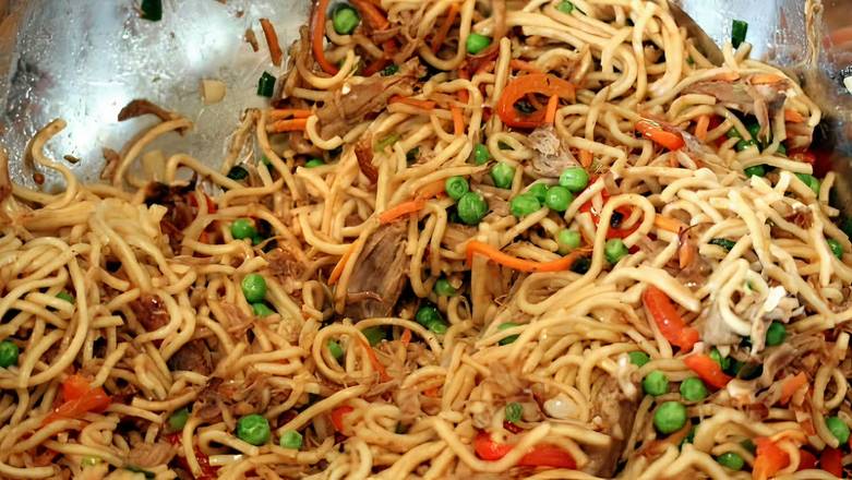 LM2. Pork Lo Mein