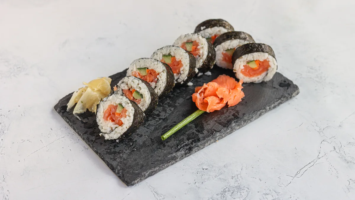 Salmon Maki