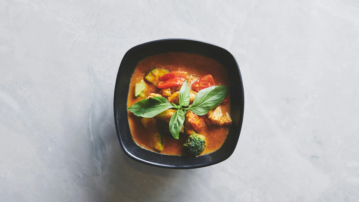 21. Panang Karry - Oksemørbrad, Tiger Rejer el. Laks 🌶️