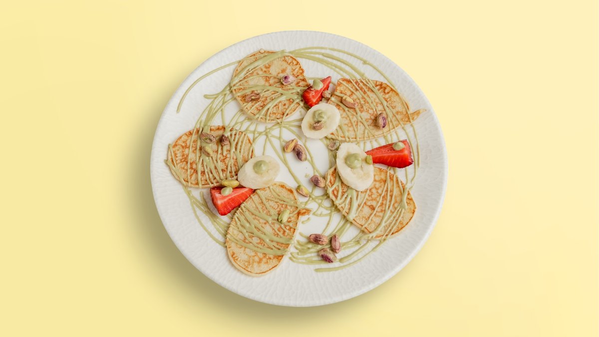Pancake with Dried Fruit and Pistachio