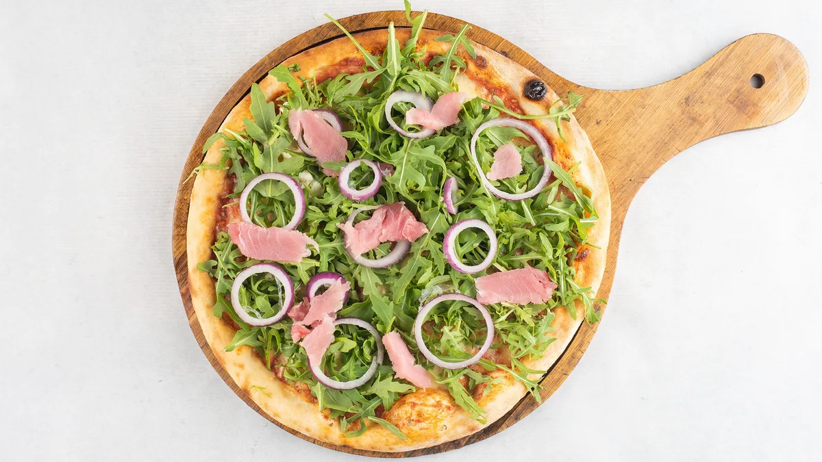 Tuna steak pizza 32cm