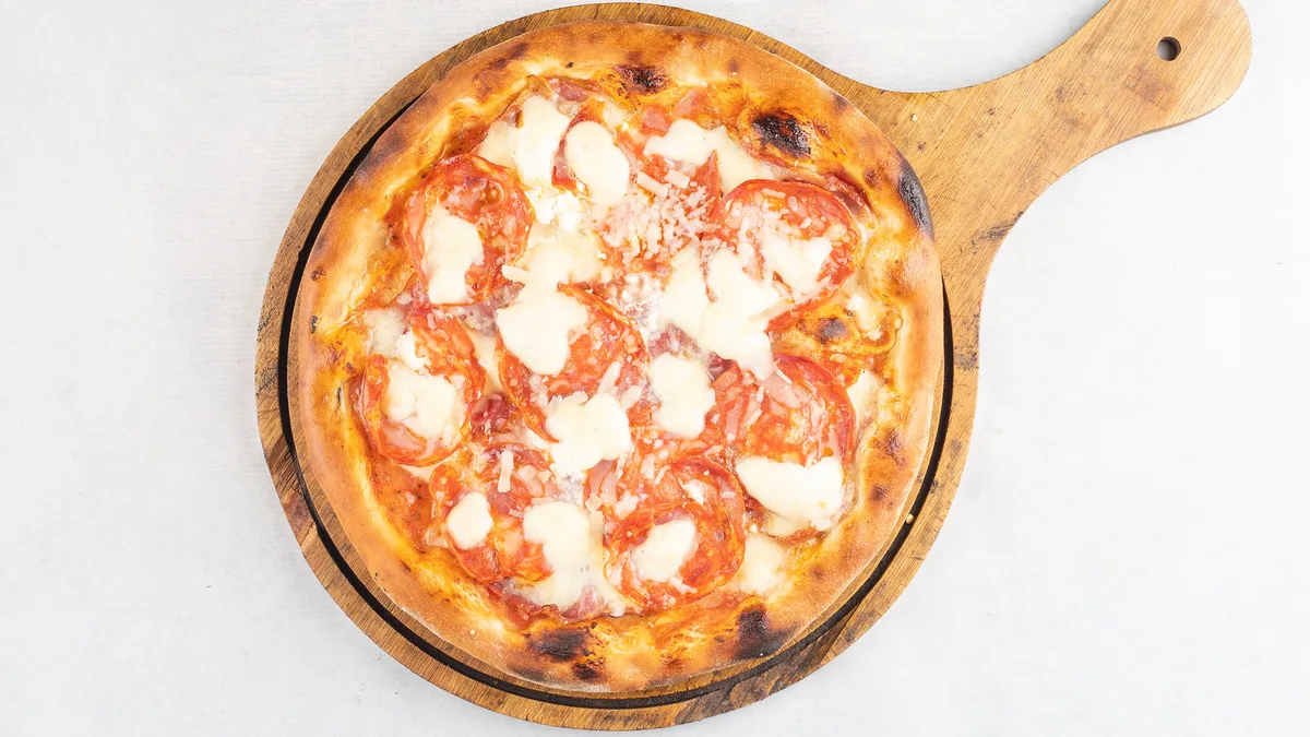 Ventricina salami pizza 26cm