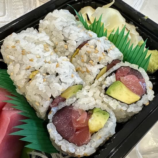 Tuna Avocado Roll