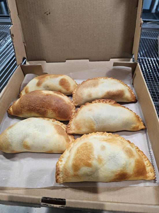 Half a Dozen Empanada Box