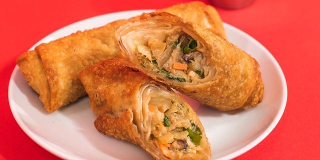 3-Piece Chicken Egg Rolls