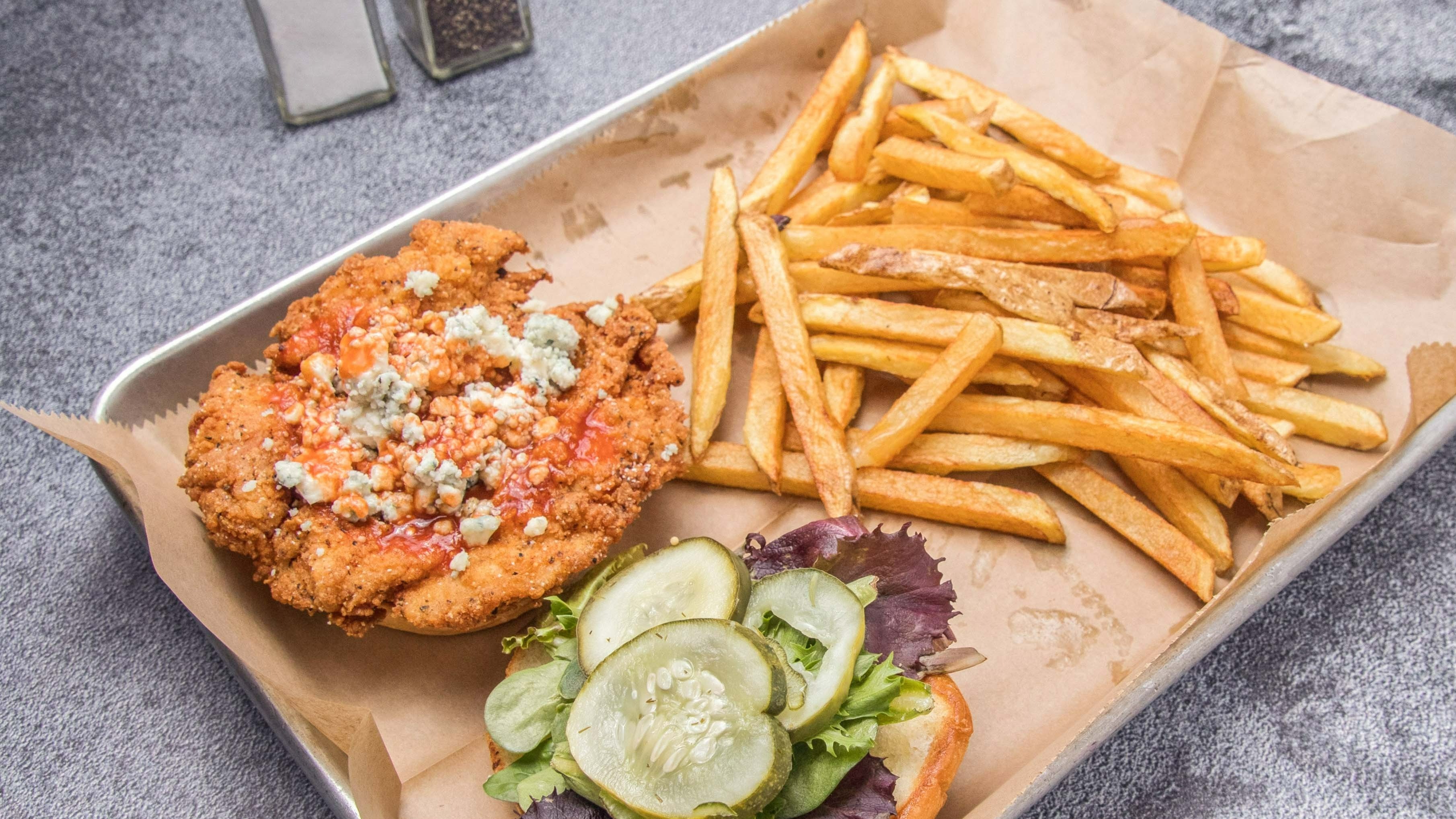 BUFFALO CHICKEN SANDWICH