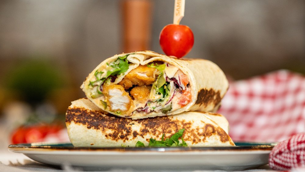 Wrap sa pohovanom piletinom u parmezanu