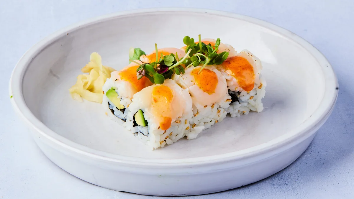 90. Spicy Kamskjell Roll