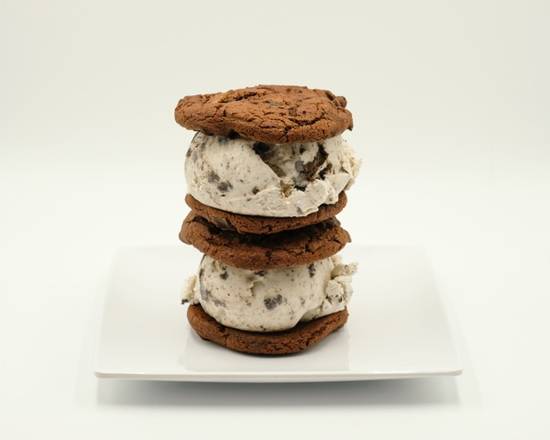 Cookies and Cream Ice Cream Sandwich (2-Pk)