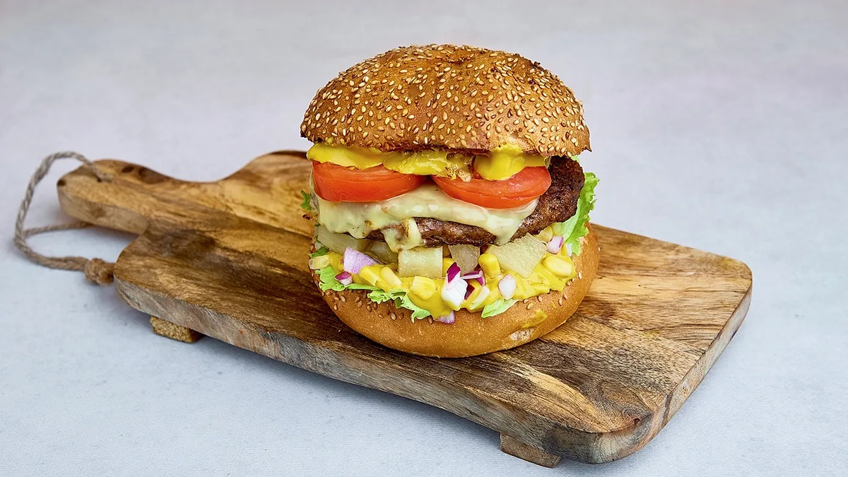 Burger Hawajski wypas 210 g