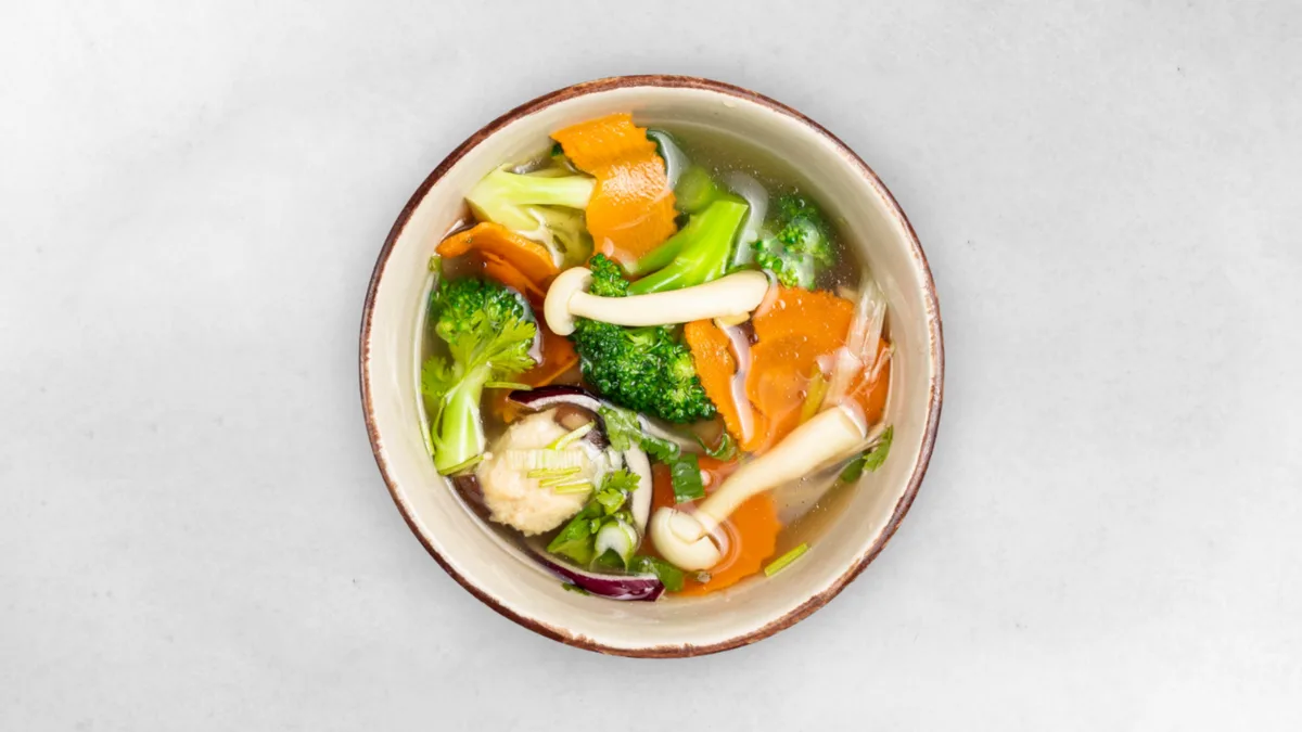 Shiitake Pilze mit Huhn Suppe