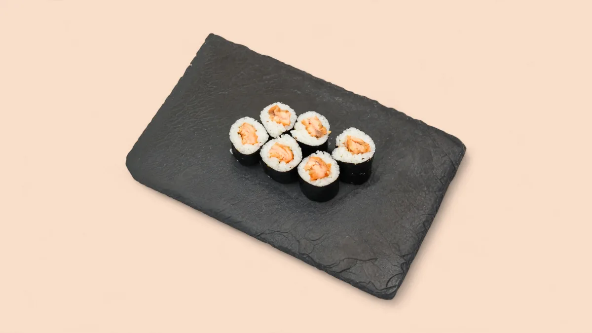 40. Maki Grill Lachs