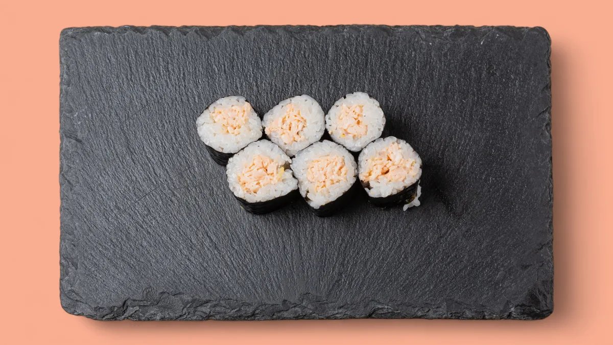44. Spicy Salmon Maki