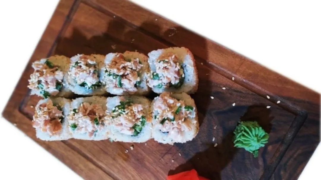 Acılı Roll Toyuq ilə (8 əd.)