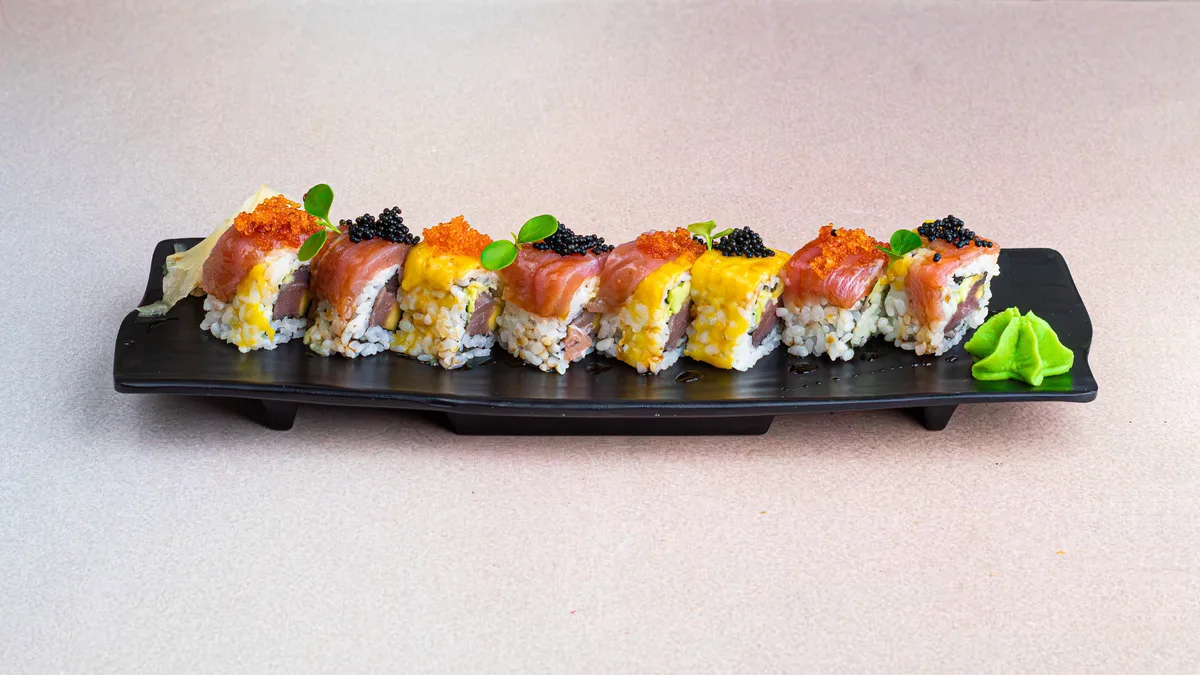 Tuna Mango Roll