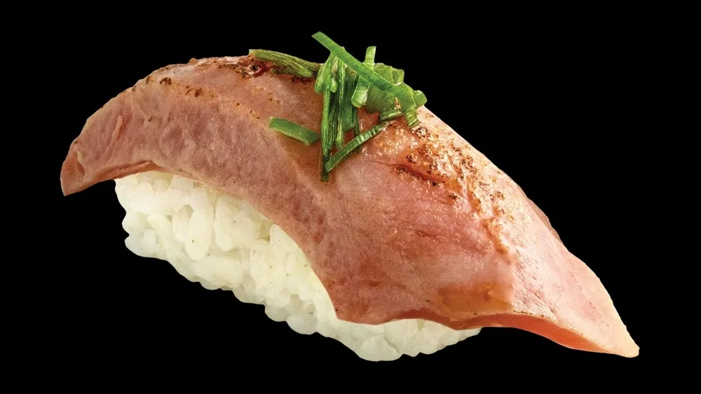 Pirított vöröstonhal nigiri kalbiszósszal, újhagymával (1db | 1pcs)