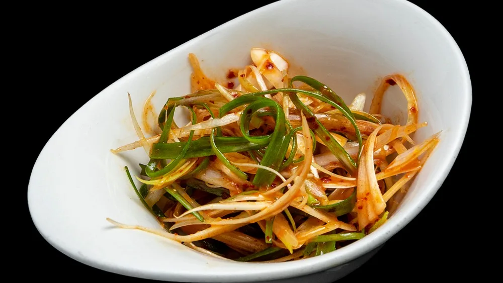 Koreai hagymasaláta