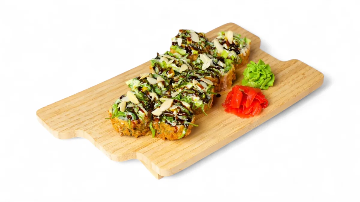 Tempura roll with chuka