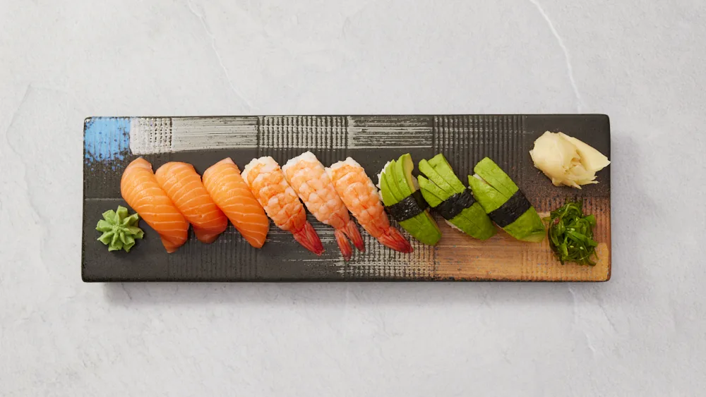 Lax, Räkor and Avokado Sushi - 9 bitar