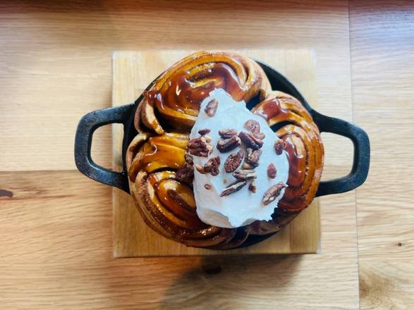 Yardbird Cinnamon Roll