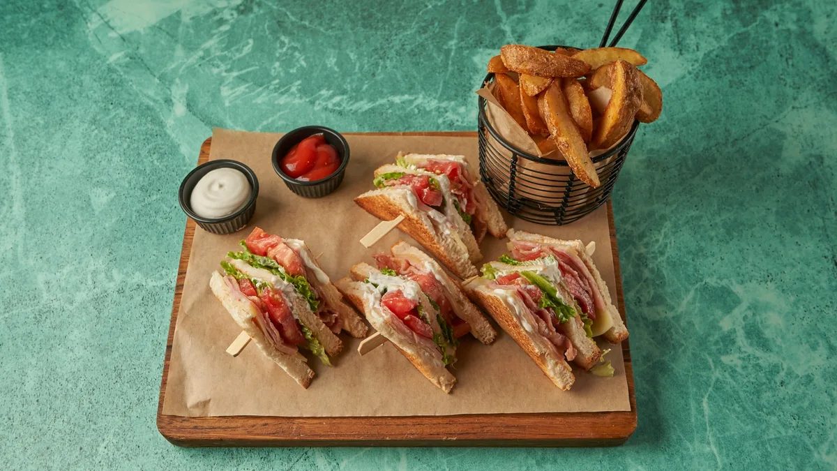 Club Sandwich Ζαμπόν