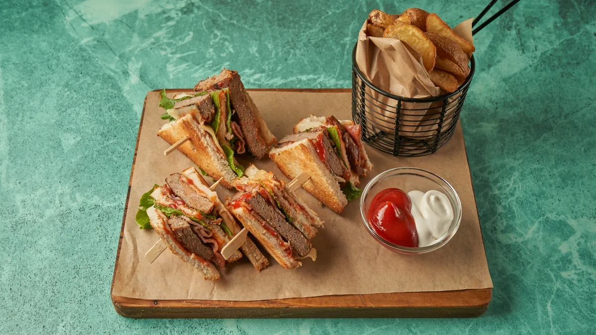 Club Sandwich Yellow Monkey