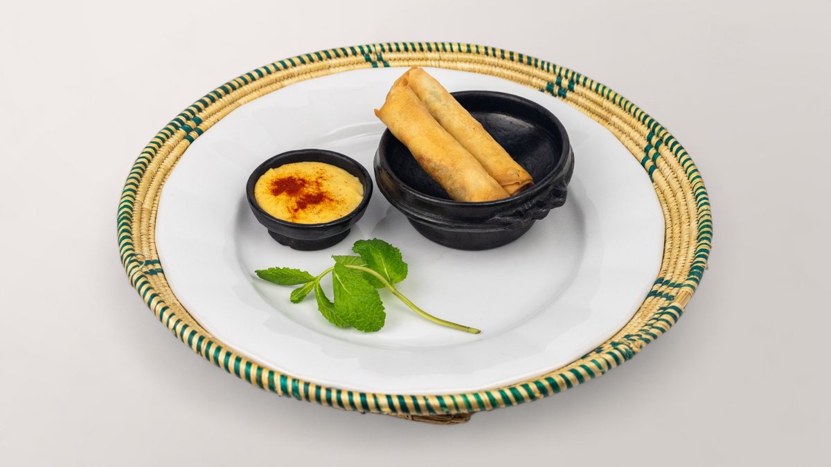 Samosa und Hummus