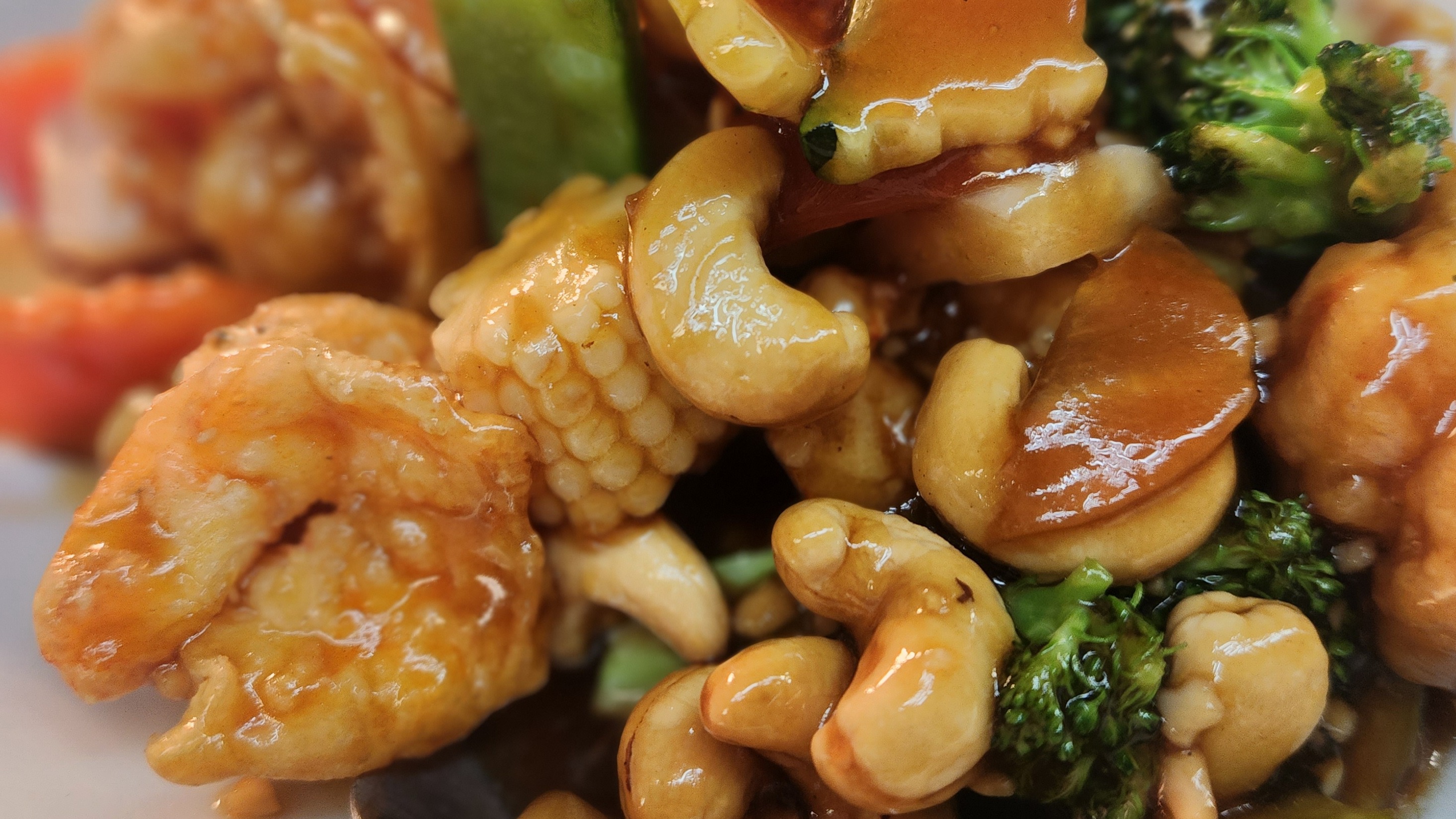 Crispy Shrimp with Cashews