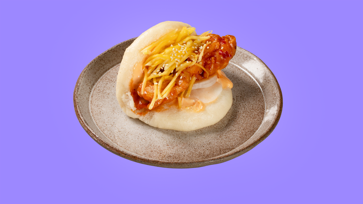 Spicy chicken bao