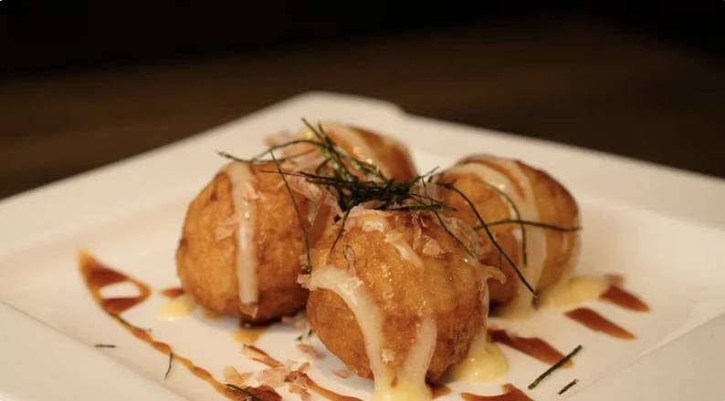 A16. Takoyaki (4 Pieces)