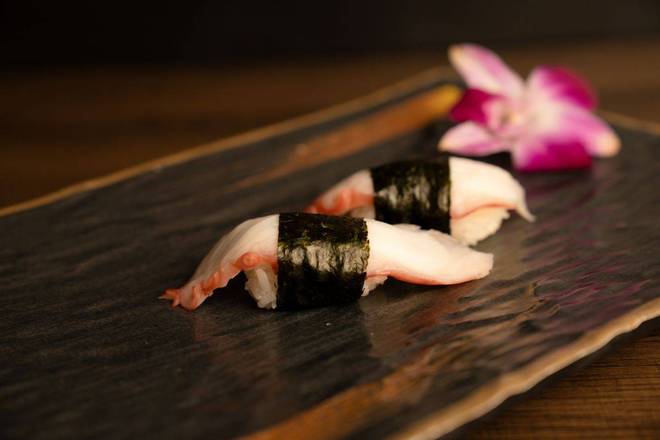 N12. Tako Nigiri