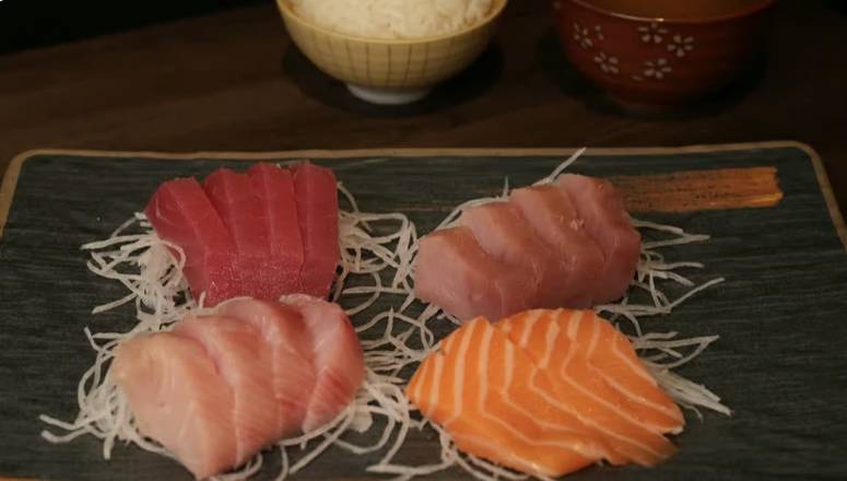 SE2. Yo Sashimi (16 Pieces)