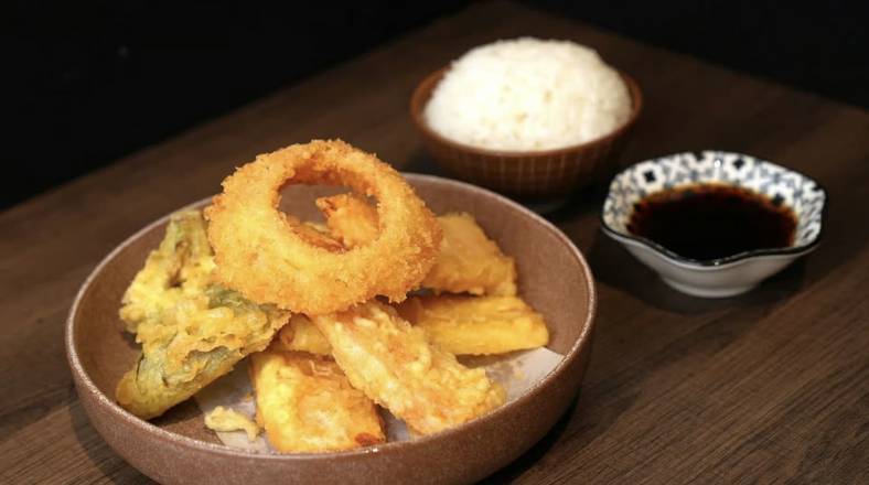 T2. Combo Tempura Entree