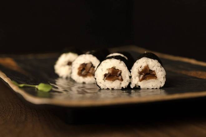 V6. Shiitake Roll