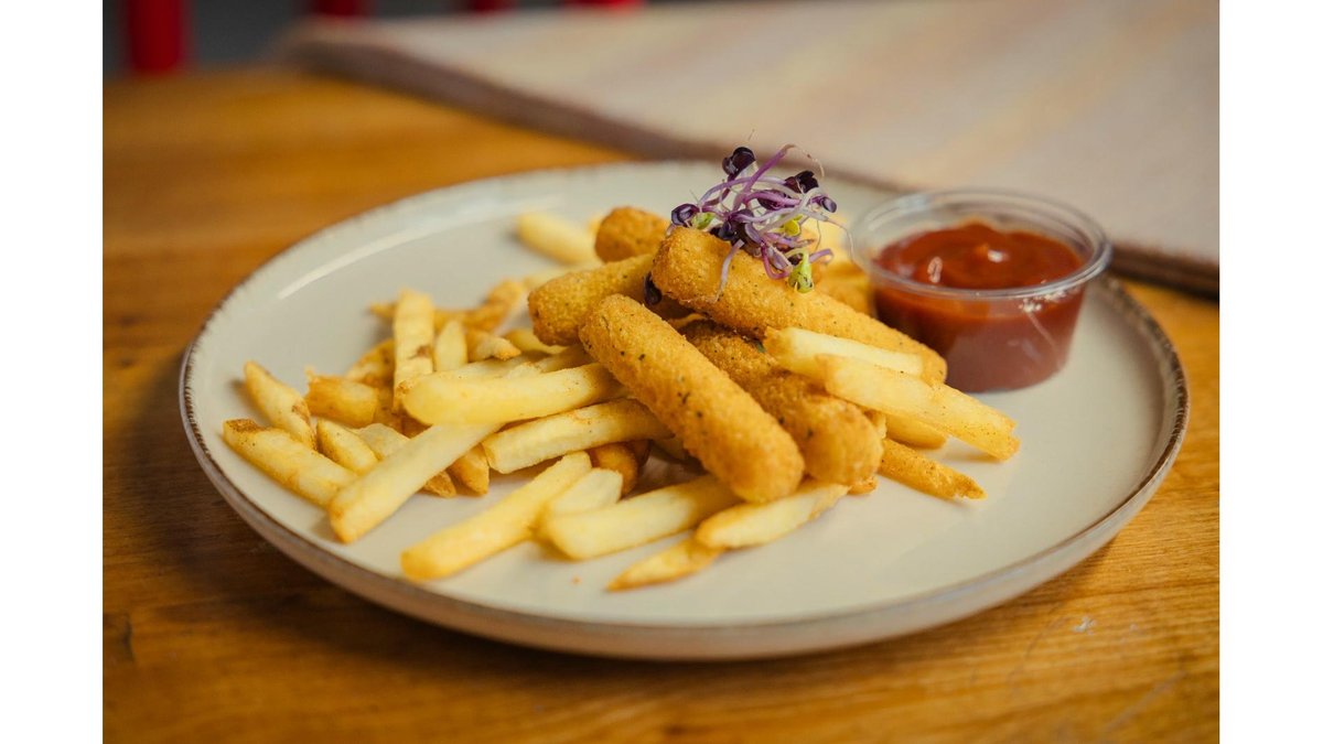 Mozzarella Fingers cu Cartofi și sos