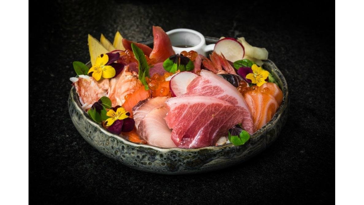 Bara chirashi sushi