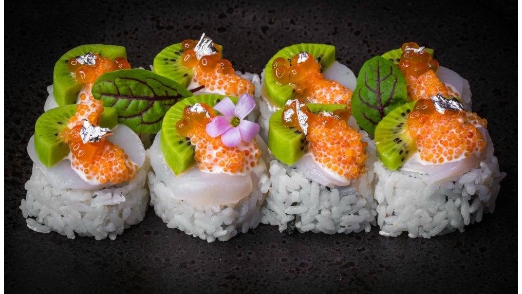 Kampai hotate roll