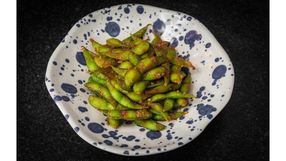 Spicy garlic edamame