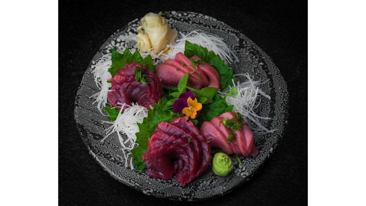 Tuna sashimi set