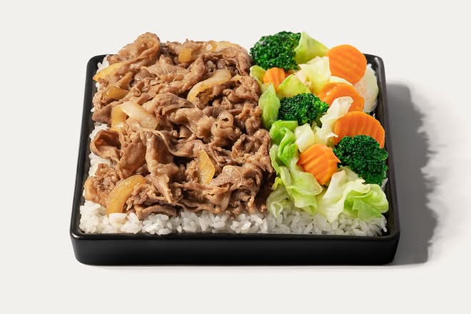 Large Gyudon Beef Bowl with Veggies