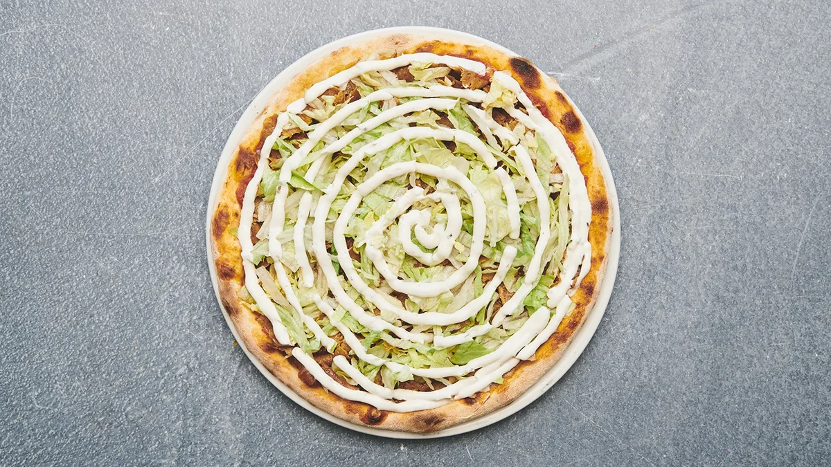 Kebab salat pizza