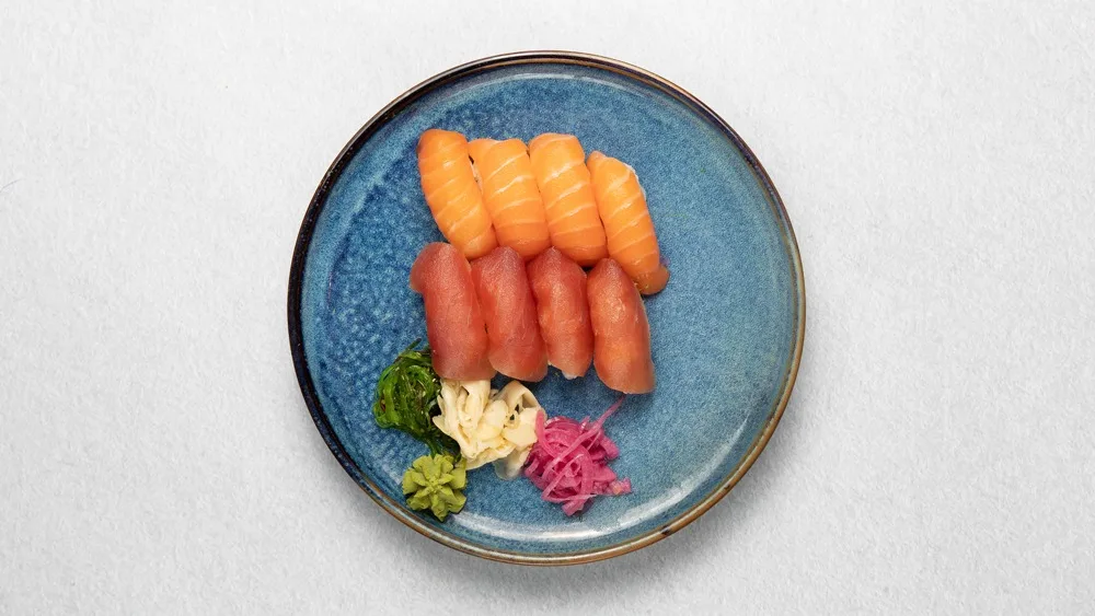 Nigiri Lax/Tonfisk - 12 bitar