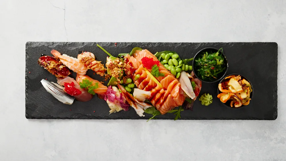 Sushi and Sashimi - 13 bitar