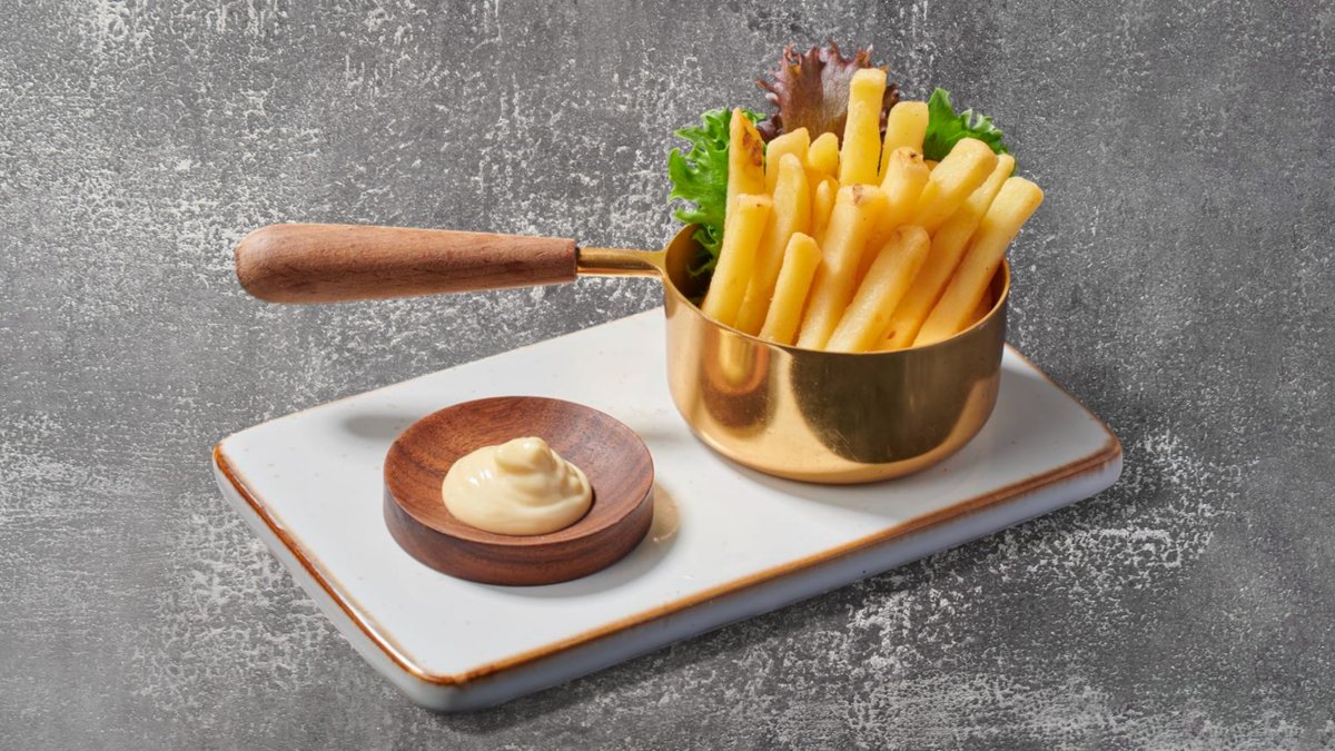 28H. Pommes Frites (V)
