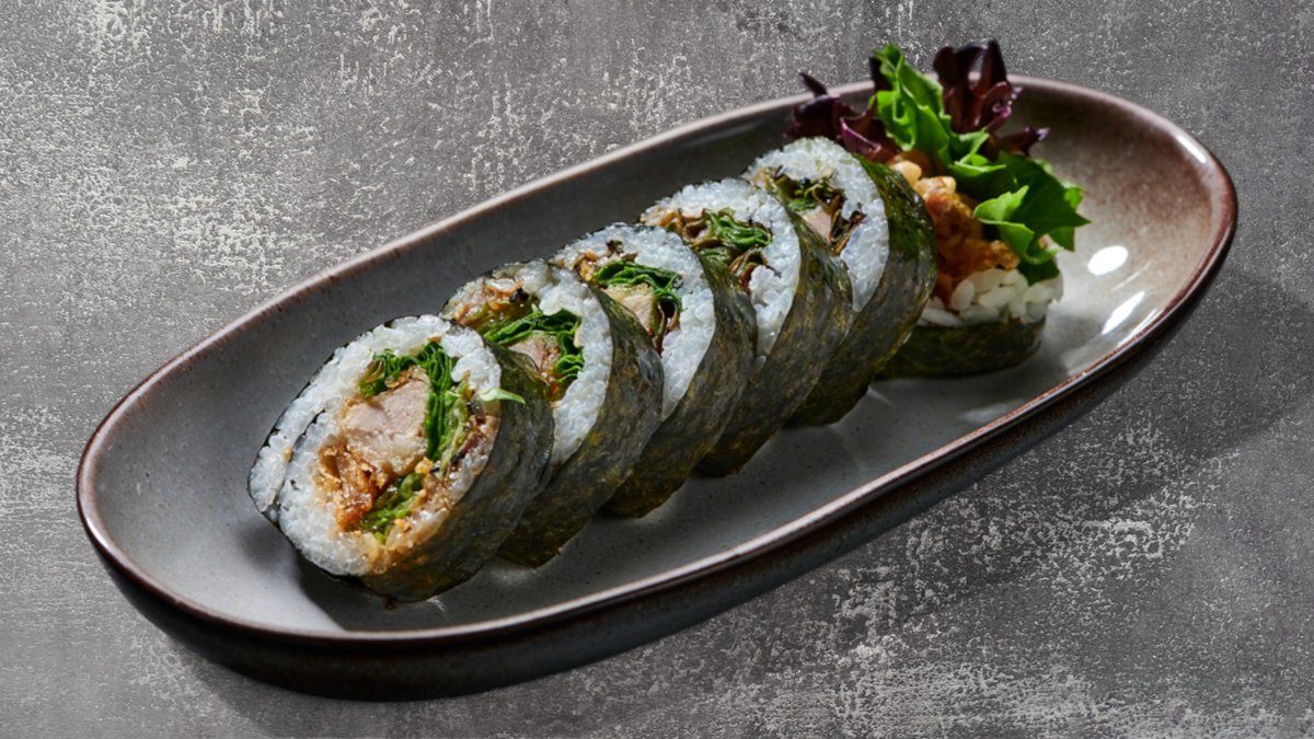 86. Futomaki Crispy Duck (6 stk)