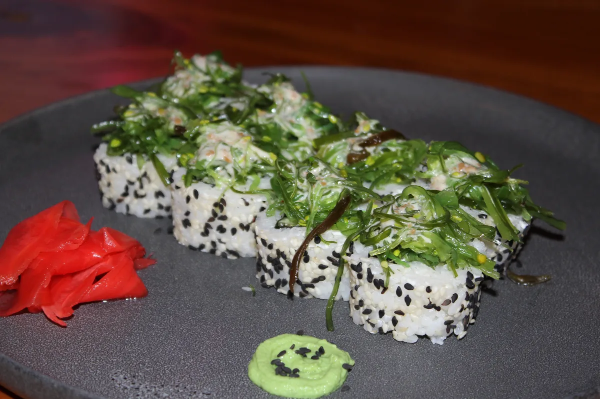 Chuka Rolls