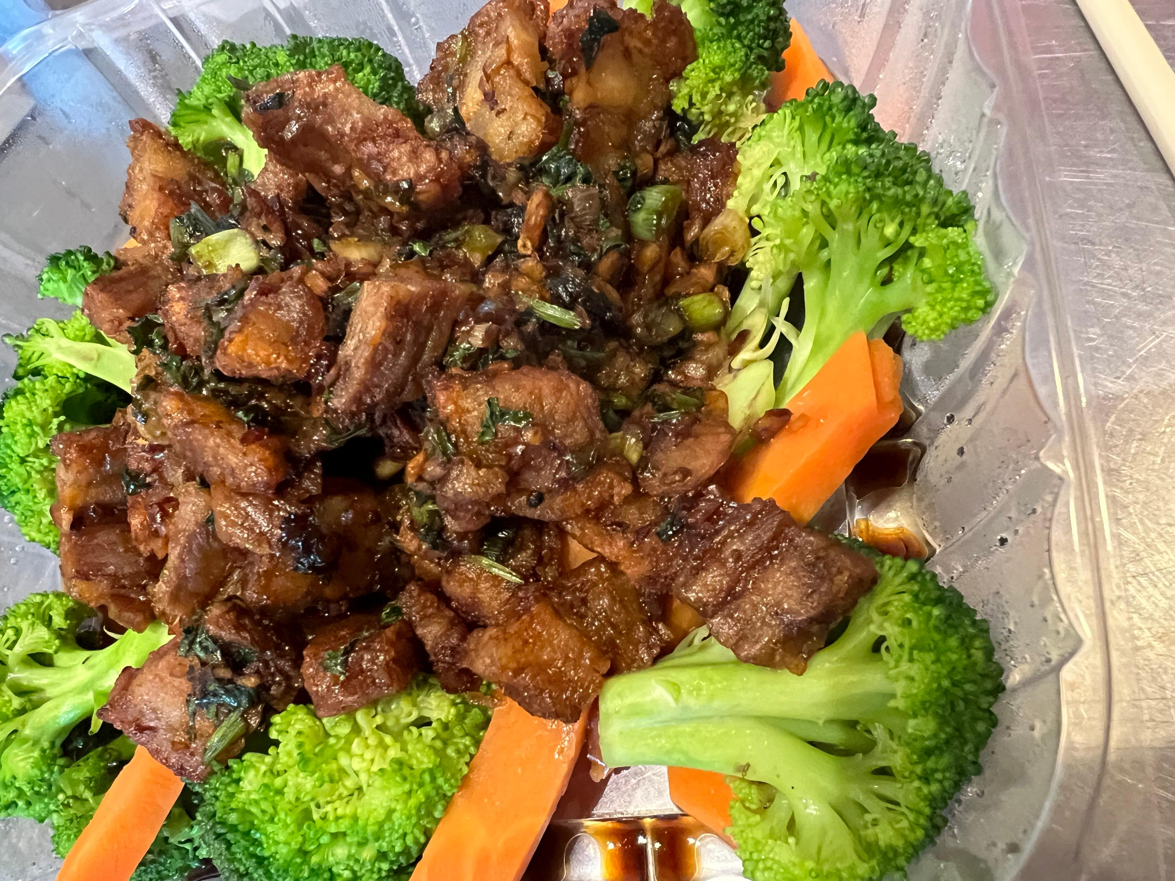 025. Pork Belly Crispy Garlic Sauce