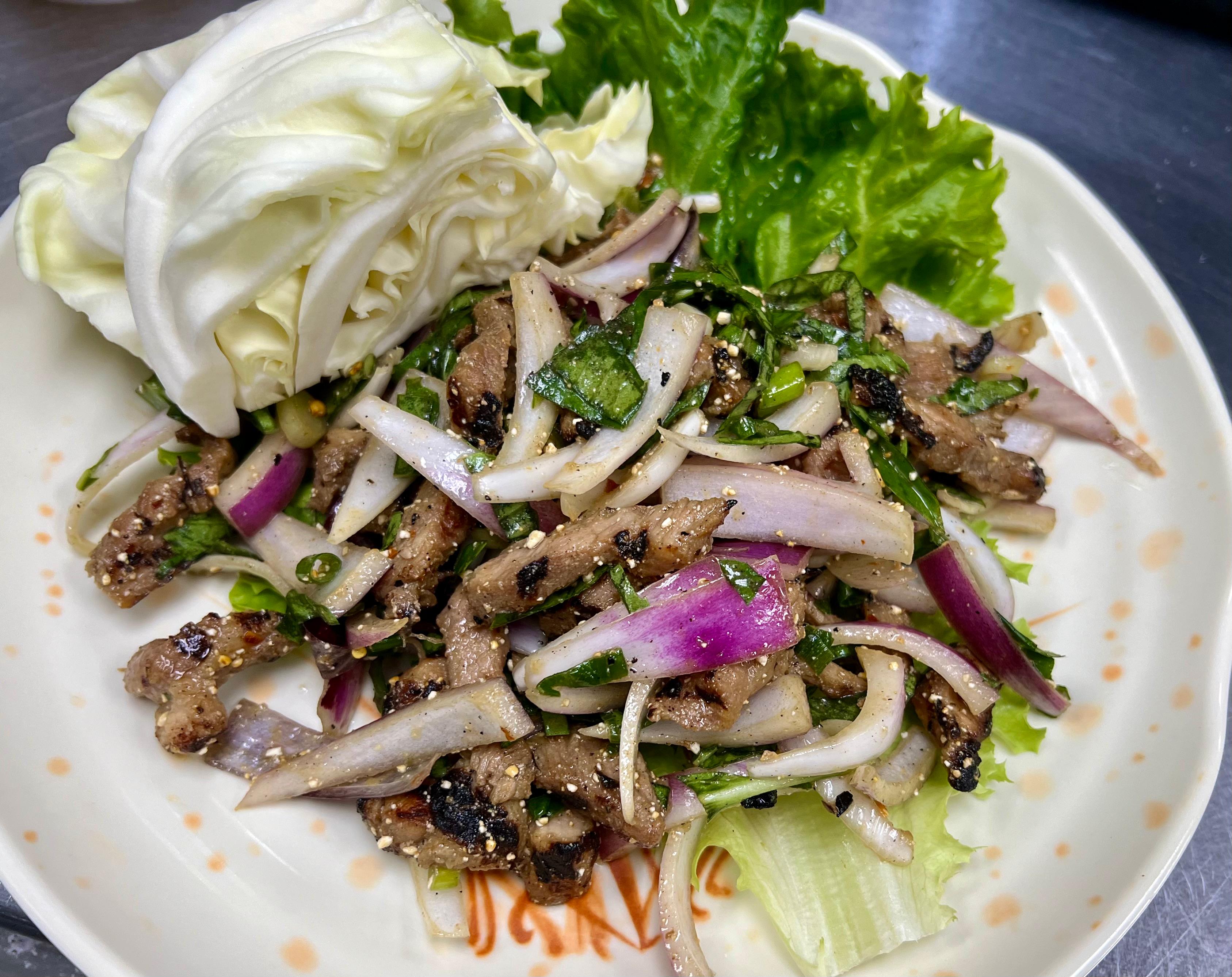 033. Num Tok Kor Moo Yang Salad