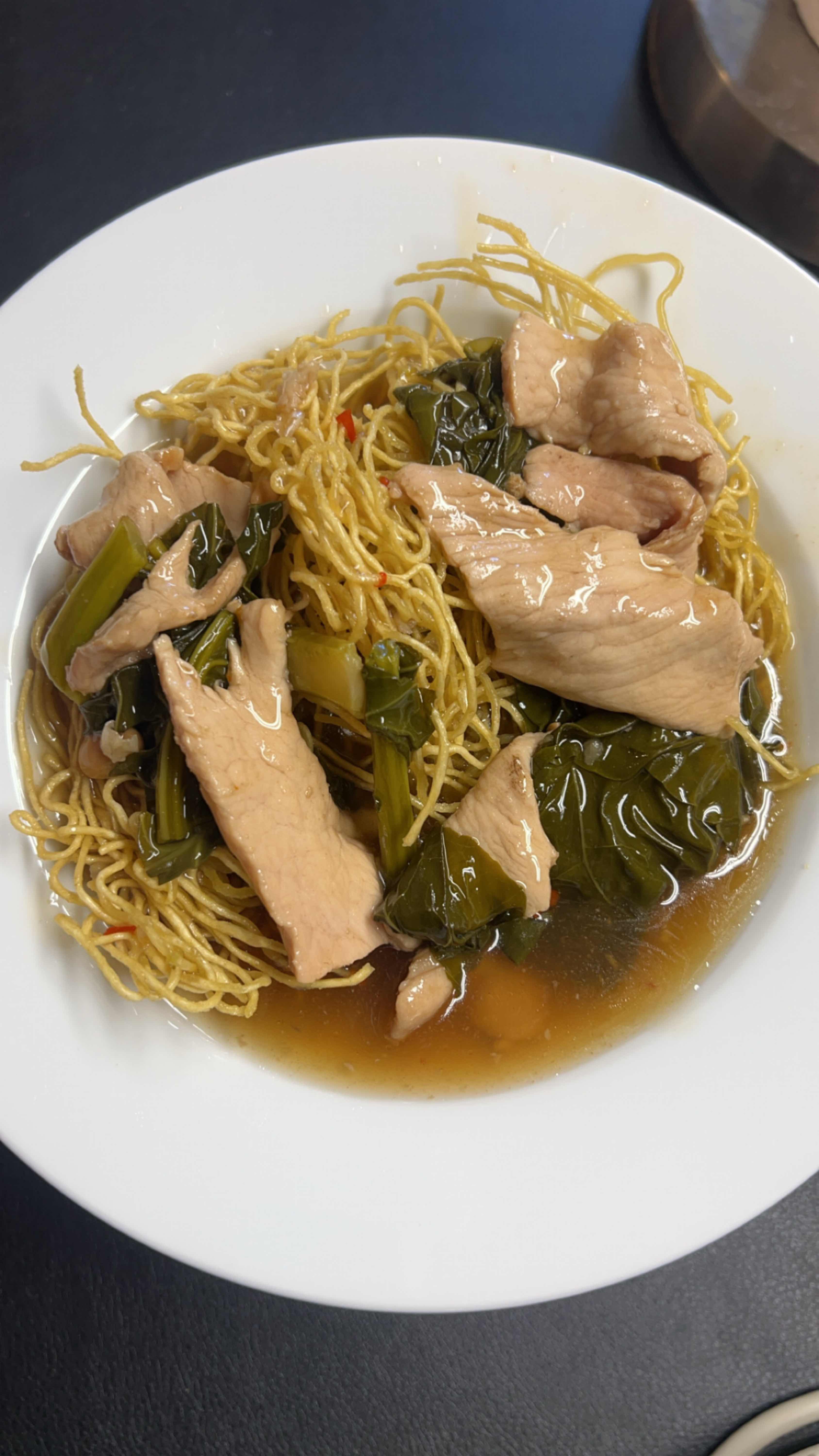 094. Lard Nar Mee Krob Noodle
