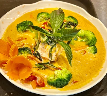 S03. Chu Chee Salmon